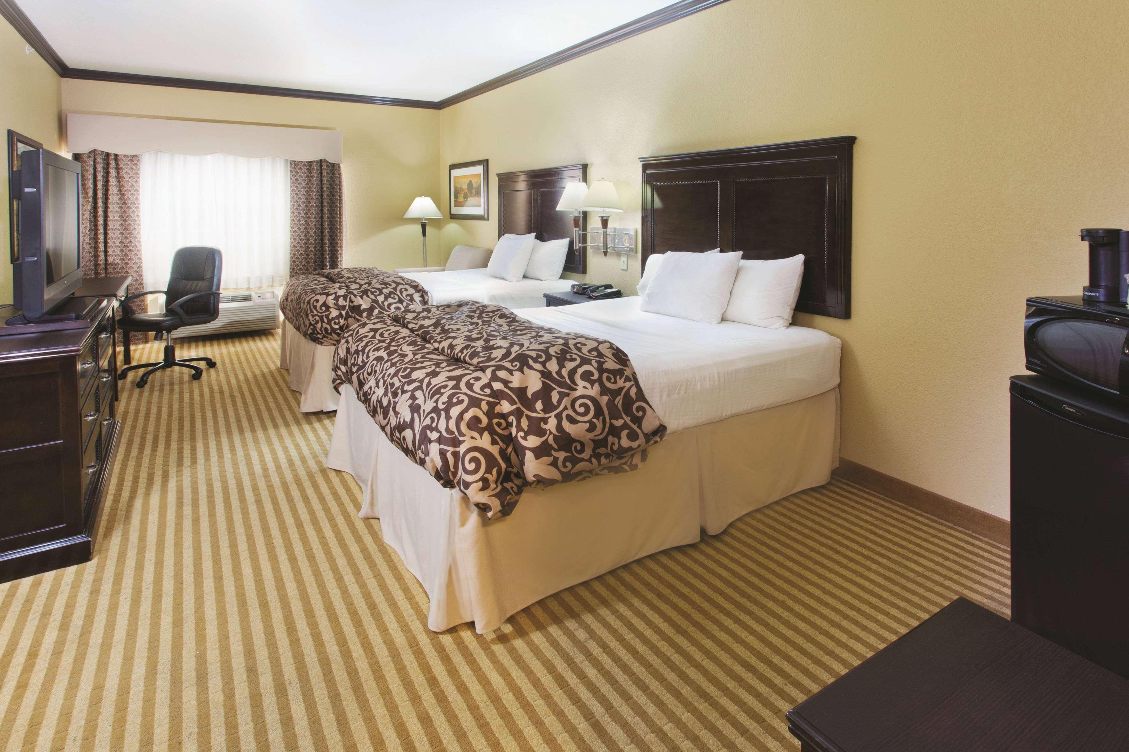 La Quinta Inn And Suites By Wyndham - Schertz Exterior photo